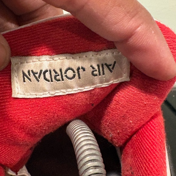 Air Jordan 4 Retro OG "Fire Red" - Picture 11 of 14